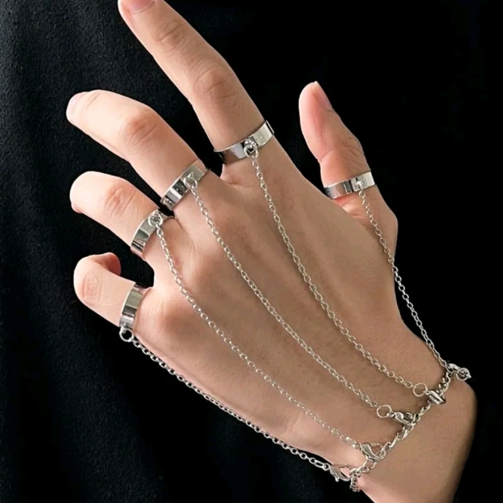 ⛓ Chained Rings & Bracelet Set 💍 - Picture 4 of 4